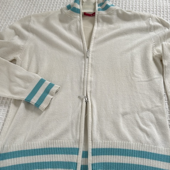 Folio two way zippered sweater, size L. - Picture 3 of 6